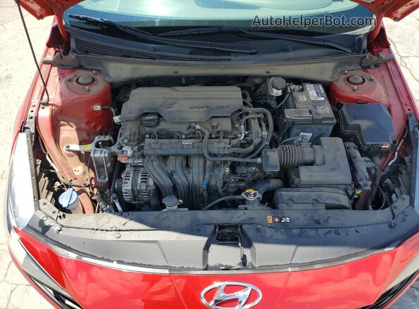 5NPLS4AG9NH053672 2022 HYUNDAI ELANTRA Red Widok wnętrza z tyłu