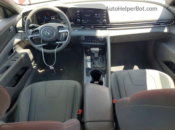 5NPLS4AG9NH053672 2022 HYUNDAI ELANTRA Red Widok deski rozdzielczej