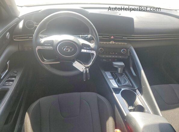 5NPLS4AG9PH096427 2023 HYUNDAI ELANTRA Red Vista del salpicadero