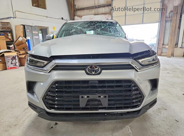 5TDAAAA59RS017584 2024 TOYOTA GRAND Silver Widok z przodu