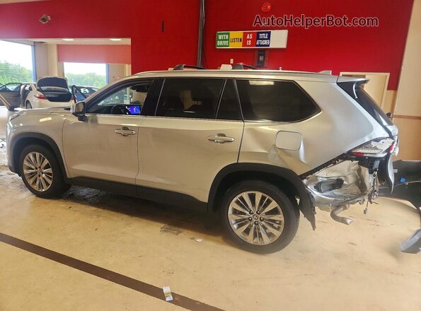 5TDAAAB53RS043774 2024 TOYOTA GRAND Silver Trasero izquierdo