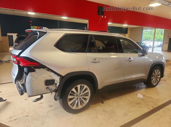 5TDAAAB53RS043774 2024 TOYOTA GRAND Silver Trasero derecho