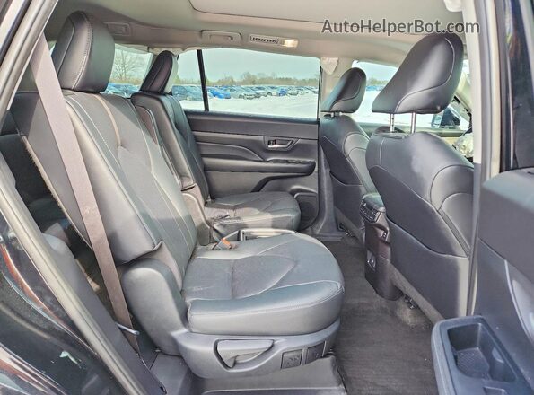 5TDAAAB54RS010900 2024 TOYOTA GRAND Black Rear interior view
