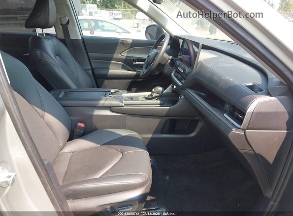 5TDAAAB54SS090320 2025 TOYOTA GRAND HIGHLANDER Silver Vista interior delantera