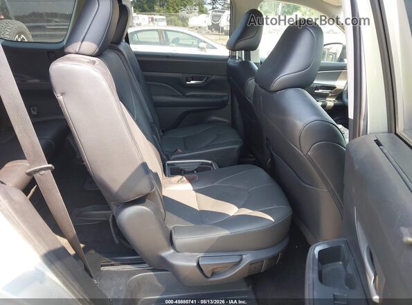 5TDAAAB54SS090320 2025 TOYOTA GRAND HIGHLANDER Silver Vista de la etiqueta del VIN