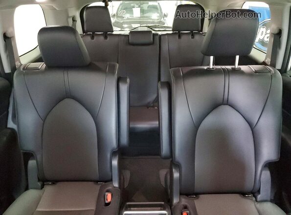 5TDAAAB55SS082534 2025 TOYOTA GRAND Silver Widok tylnych siedzeń