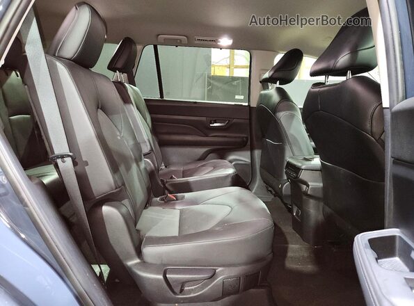 5TDAAAB57SS087234 2025 TOYOTA GRAND Gray უკანა სალონის ხედი