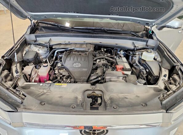 5TDAAAB57TS111095 2026 TOYOTA GRAND Silver Widok komory silnika