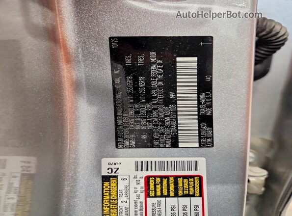 5TDAAAB57TS111095 2026 TOYOTA GRAND Silver Widok naklejki z numerem VIN