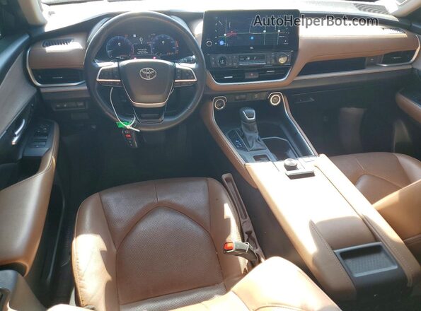 5TDAAAB58RS007627 2024 TOYOTA GRAND Black Dashboard view