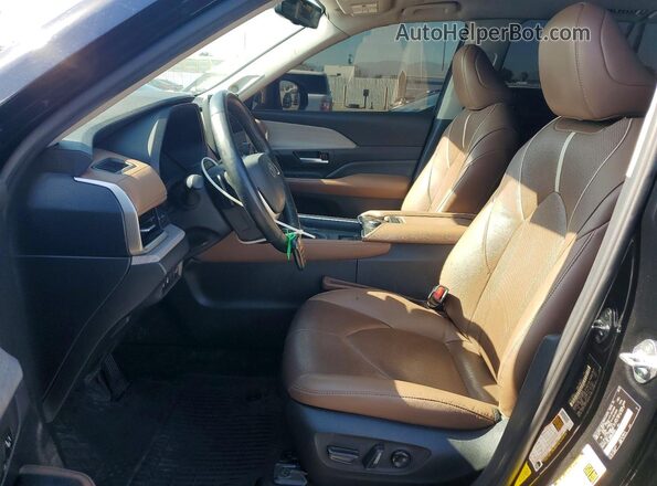 5TDAAAB58RS007627 2024 TOYOTA GRAND Black Front interior view