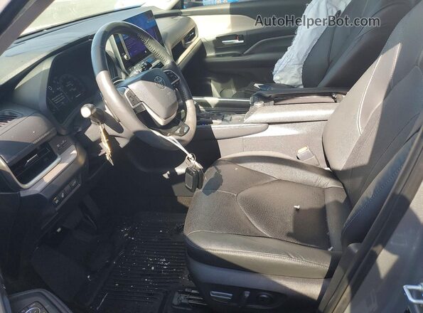 5TDAAAB58RS045083 2024 TOYOTA GRAND Gray Vista interior delantera