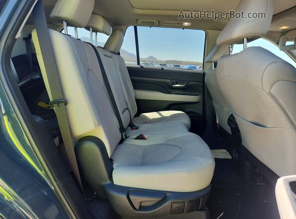 5TDAAAB58RS048775 2024 TOYOTA GRAND Gray Հետևի նստատեղերի տեսք