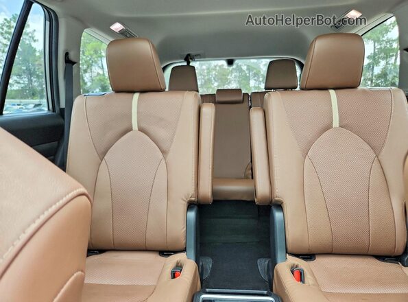 5TDAAAB58SS081135 2025 TOYOTA GRAND Gray Vista de los asientos traseros