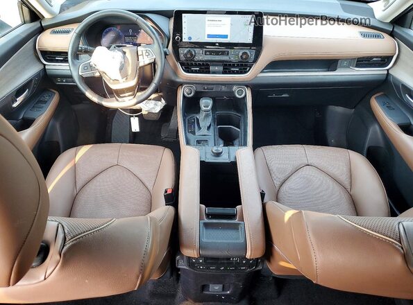5TDAAAB59TS108389 2026 TOYOTA GRAND Blue Vista del salpicadero