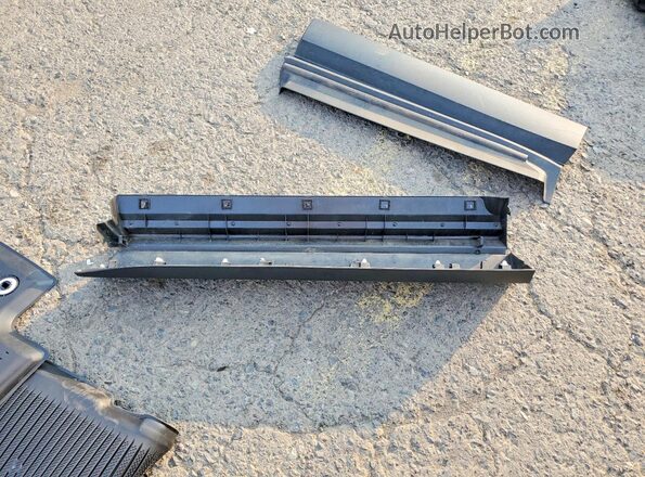 5TDAAAB59TS108389 2026 TOYOTA GRAND Blue Vista de la etiqueta del VIN