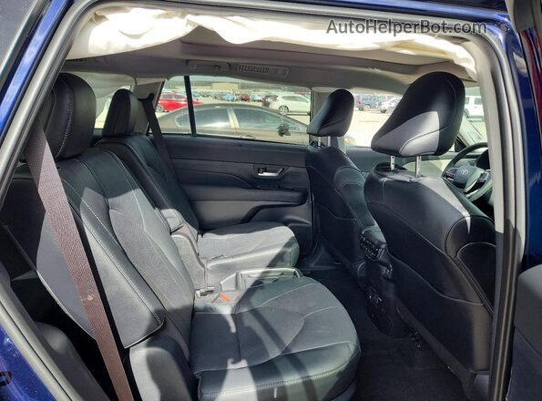5TDAAAB5XTS139814 2026 TOYOTA GRAND Blue უკანა სალონის ხედი