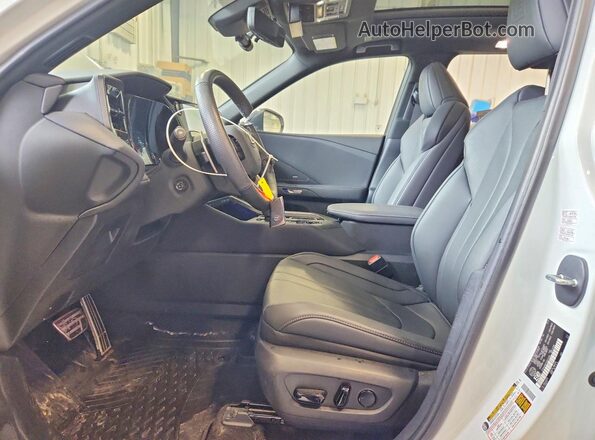 5TDAAAB67SS021310 2025 LEXUS TX Белый Вид салона спереди