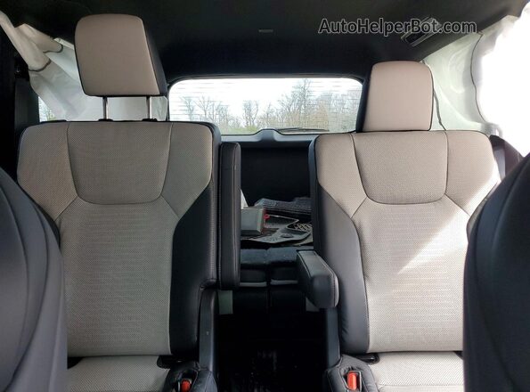 5TDABAB62SS013371 2025 LEXUS TX Silver Vista de los asientos traseros