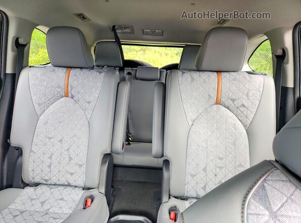 5TDABRCH7PS594341 2023 TOYOTA HIGHLANDER Black Rear seats view