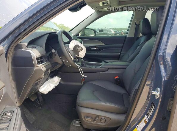 5TDACAB50SS062542 2025 TOYOTA GRAND Blue Front interior view