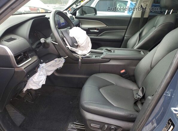 5TDACAB51RS016583 2024 TOYOTA GRAND Blue Widok wnętrza z przodu