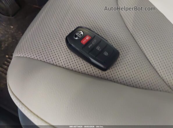 5TDACAB52SS060744 2025 TOYOTA GRAND HIGHLANDER White Vista del salpicadero