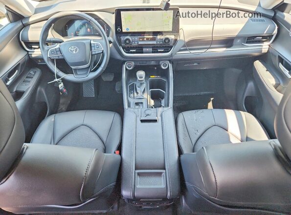 5TDACAB53TS071608 2026 TOYOTA GRAND Black Dashboard view