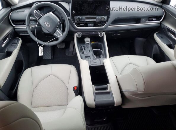 5TDACAB54TS095223 2026 TOYOTA GRAND Синий Вид панели приборов