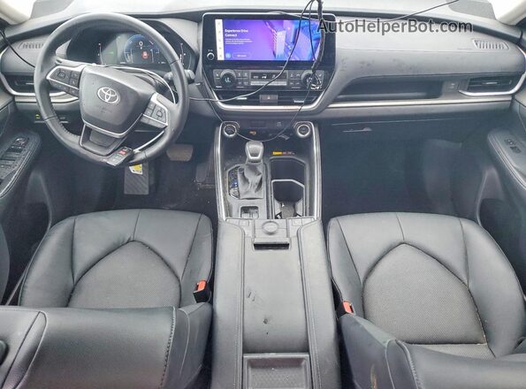 5TDACAB57SS037489 2025 TOYOTA GRAND Blue Widok deski rozdzielczej
