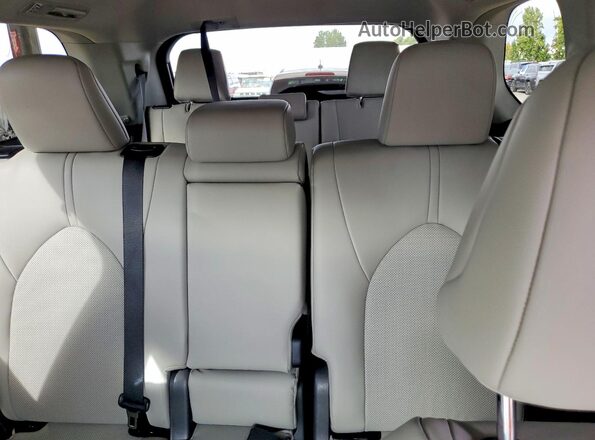 5TDACAB5XTS100716 2026 TOYOTA GRAND Gray Rear seats view
