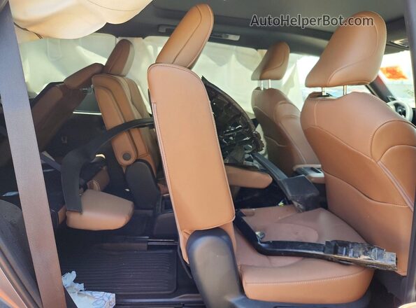 5TDADAB53TS032546 2026 TOYOTA GRAND Gray Հետևի նստատեղերի տեսք