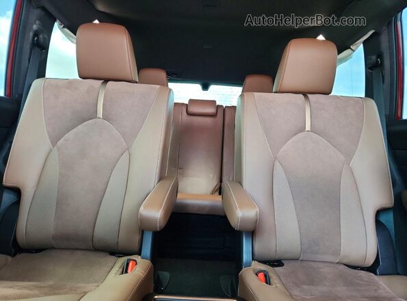 5TDADAB55SS016170 2025 TOYOTA GRAND Red Vista de los asientos traseros