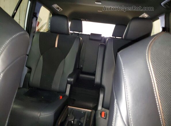 5TDADAB5XRS003019 2024 TOYOTA GRAND White Вид задніх сидінь