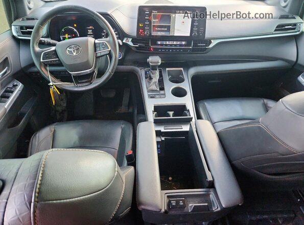 5TDASKFC0NS042393 2022 TOYOTA SIENNA Black Dashboard view