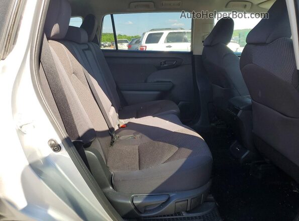 5TDBBRCH4MS531990 2021 TOYOTA HIGHLANDER Silver Вид задньої частини салону