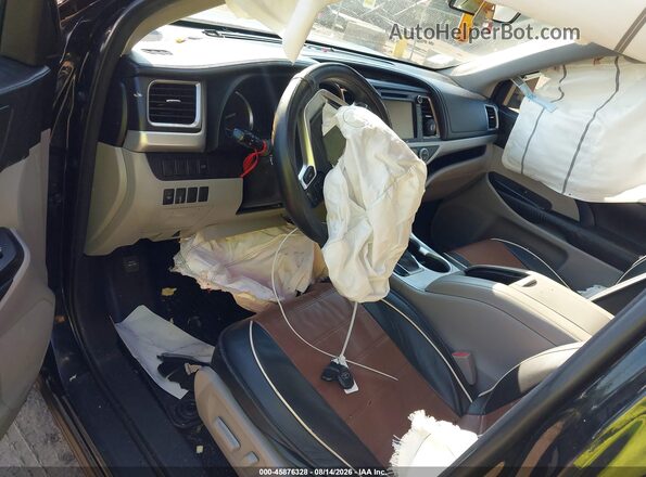5TDBKRFH1GS262847 2016 TOYOTA HIGHLANDER Черный Вид салона спереди