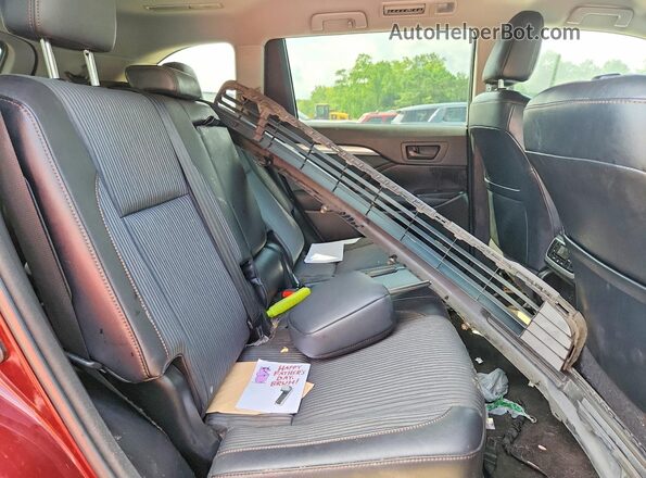 5TDBKRFH3GS235374 2016 TOYOTA HIGHLANDER Темно-бордовый Вид задней части салона