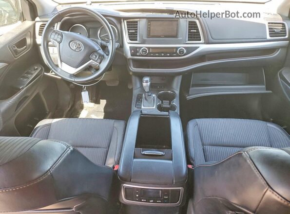 5TDBKRFH4GS280856 2016 TOYOTA HIGHLANDER Black Dashboard view