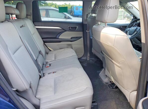 5TDBKRFH7GS314207 2016 TOYOTA HIGHLANDER Blue Vista interior trasera