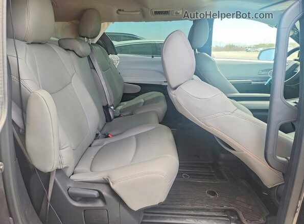 5TDBRKEC0SS247693 2025 TOYOTA SIENNA Gray Вид задньої частини салону