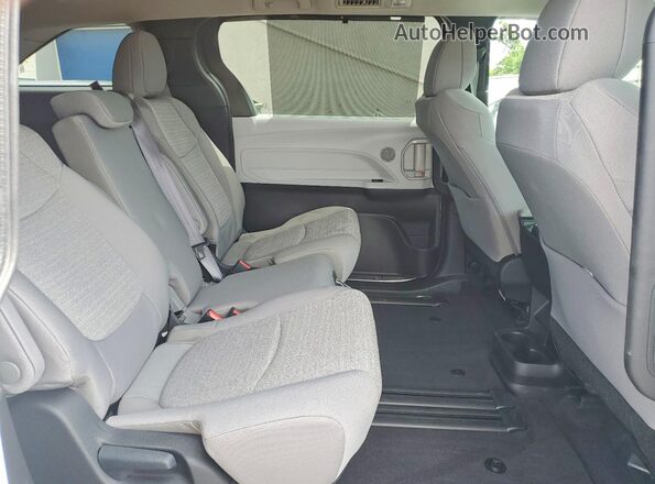 5TDBRKEC0SS285778 2025 TOYOTA SIENNA White Вид задньої частини салону