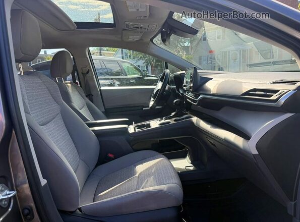 5TDBRKEC5NS122564 2022 TOYOTA SIENNA Black Widok wnętrza z przodu