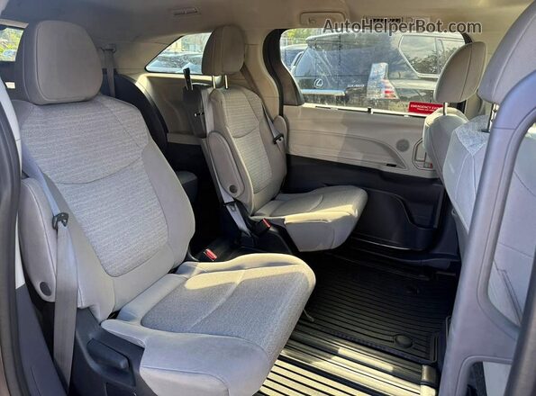 5TDBRKEC5NS122564 2022 TOYOTA SIENNA Black Widok deski rozdzielczej