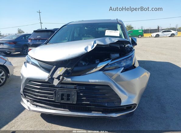 5TDBRKEC5RS217924 2024 TOYOTA SIENNA Gray უკანა სალონის ხედი