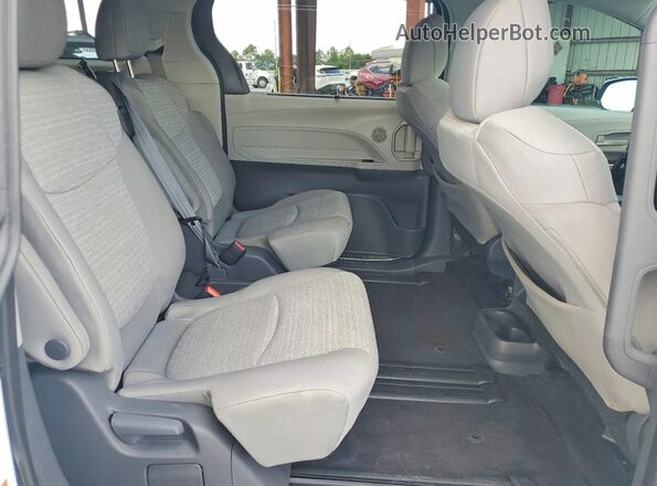 5TDBRKEC6MS028482 2021 TOYOTA SIENNA White 