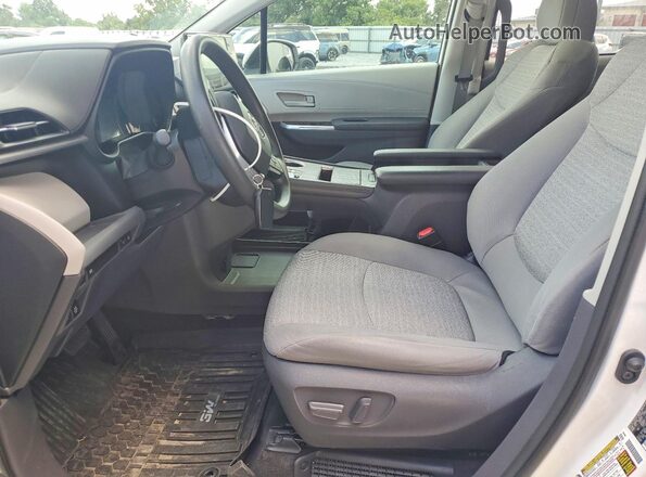 5TDBRKEC6MS028482 2021 TOYOTA SIENNA White Widok tylnych siedzeń