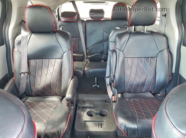 5TDBRKECXNS076505 2022 TOYOTA SIENNA White უკანა სავარძლების ხედი