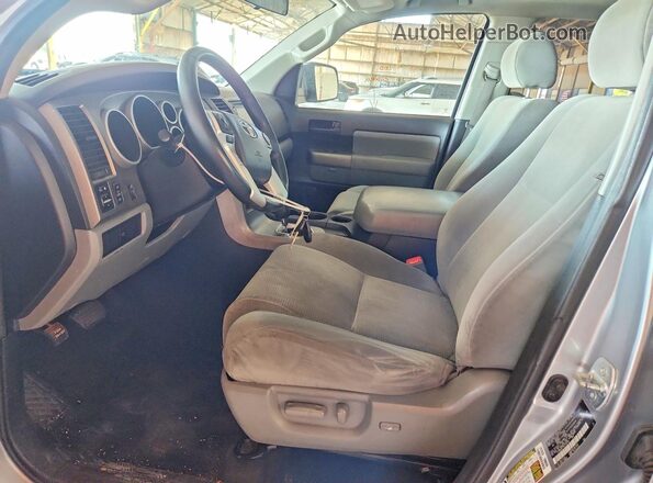 5TDBW5G11GS133019 2016 TOYOTA SEQUOIA Silver Front interior view