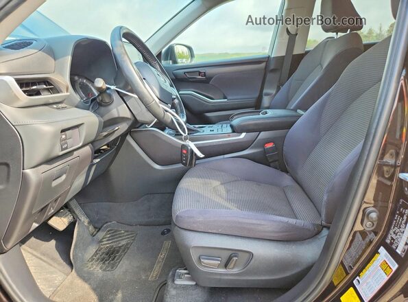 5TDBZRBH6NS190820 2022 TOYOTA HIGHLANDER Black Front interior view
